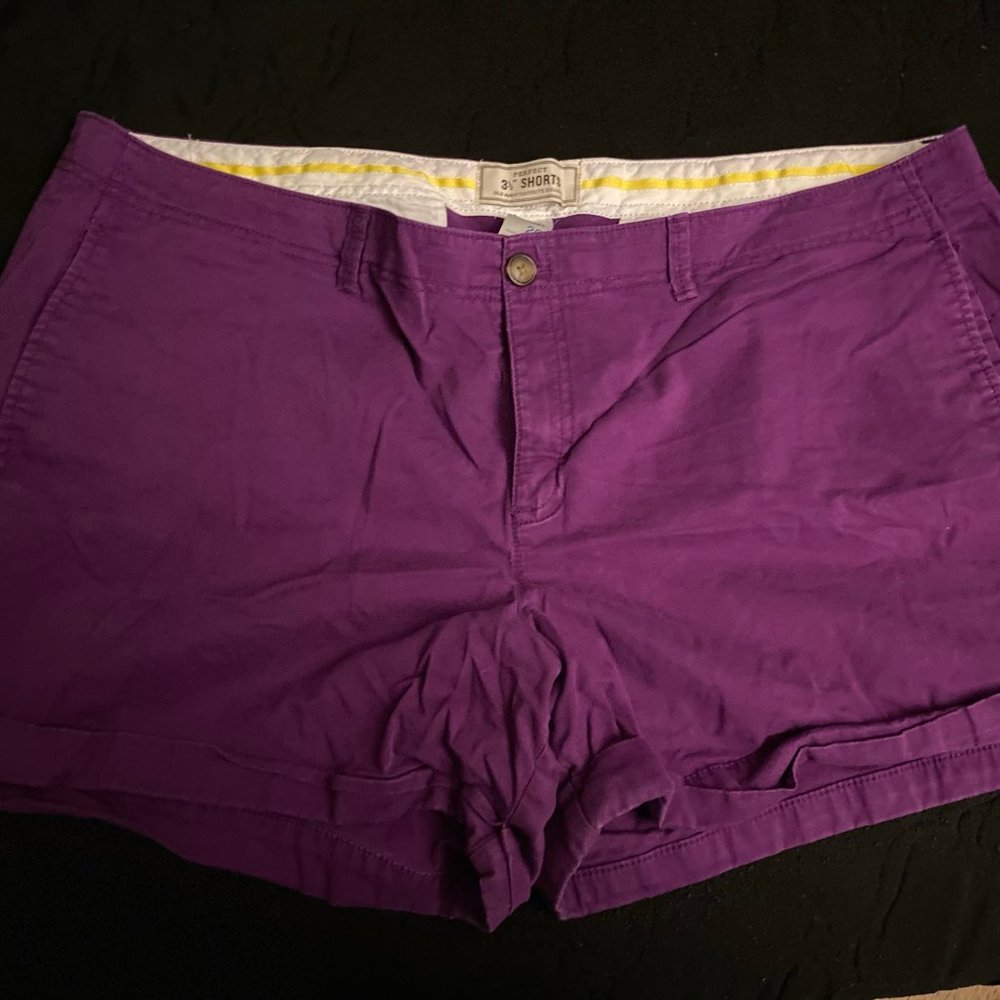 Old Navy Perfect Khaki Shorts 3 1/2” Plus Size 20